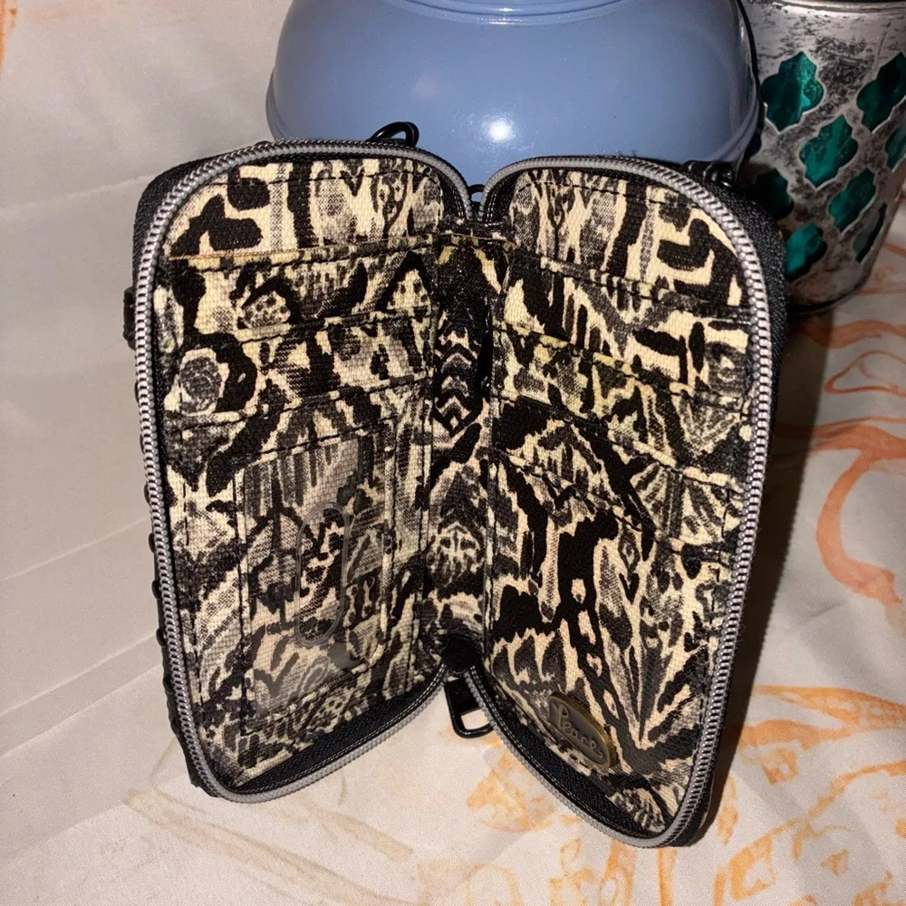 Sakroots Cream & Black Wallet Paired W/ a Cream Colored Backpack From Urban - Picture 10 of 12
